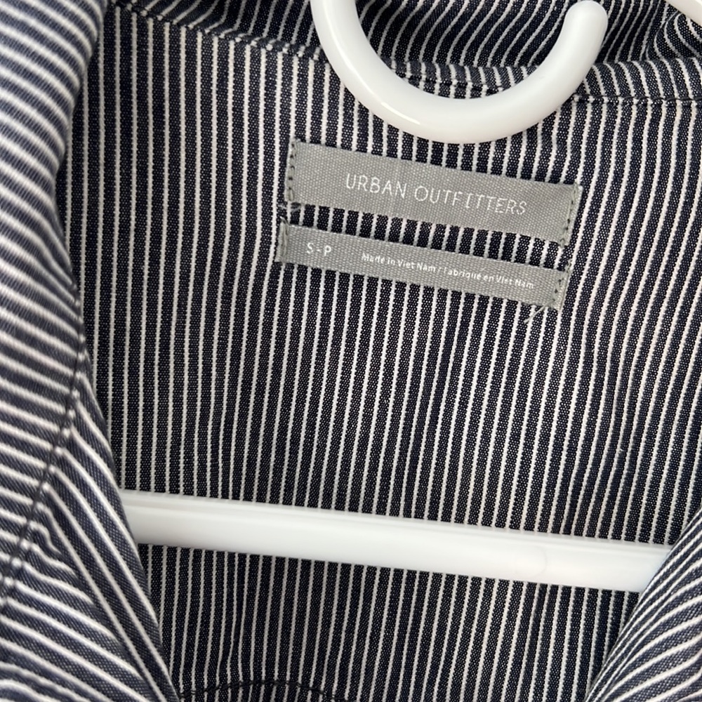 Pin striped Romper - Picture 2 of 5